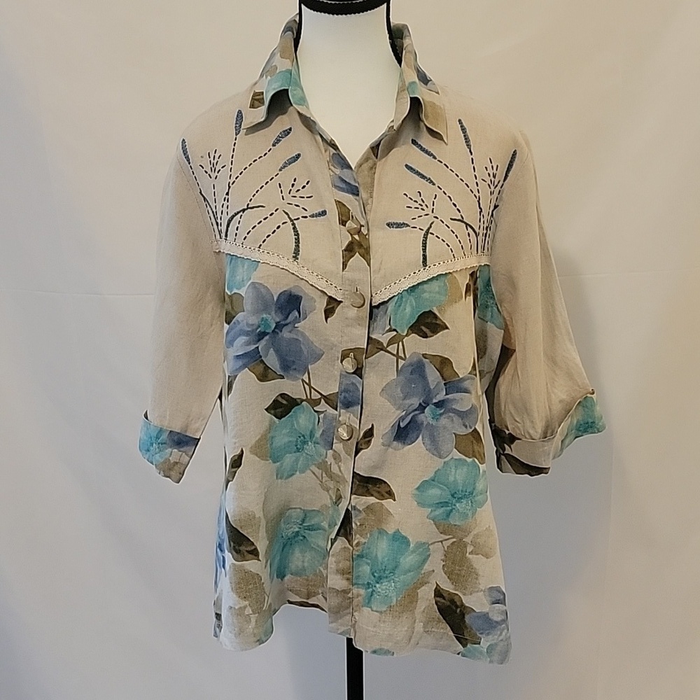 White Linen Company -  Light tan Floral pattern blouse -size EU42 (Large)
